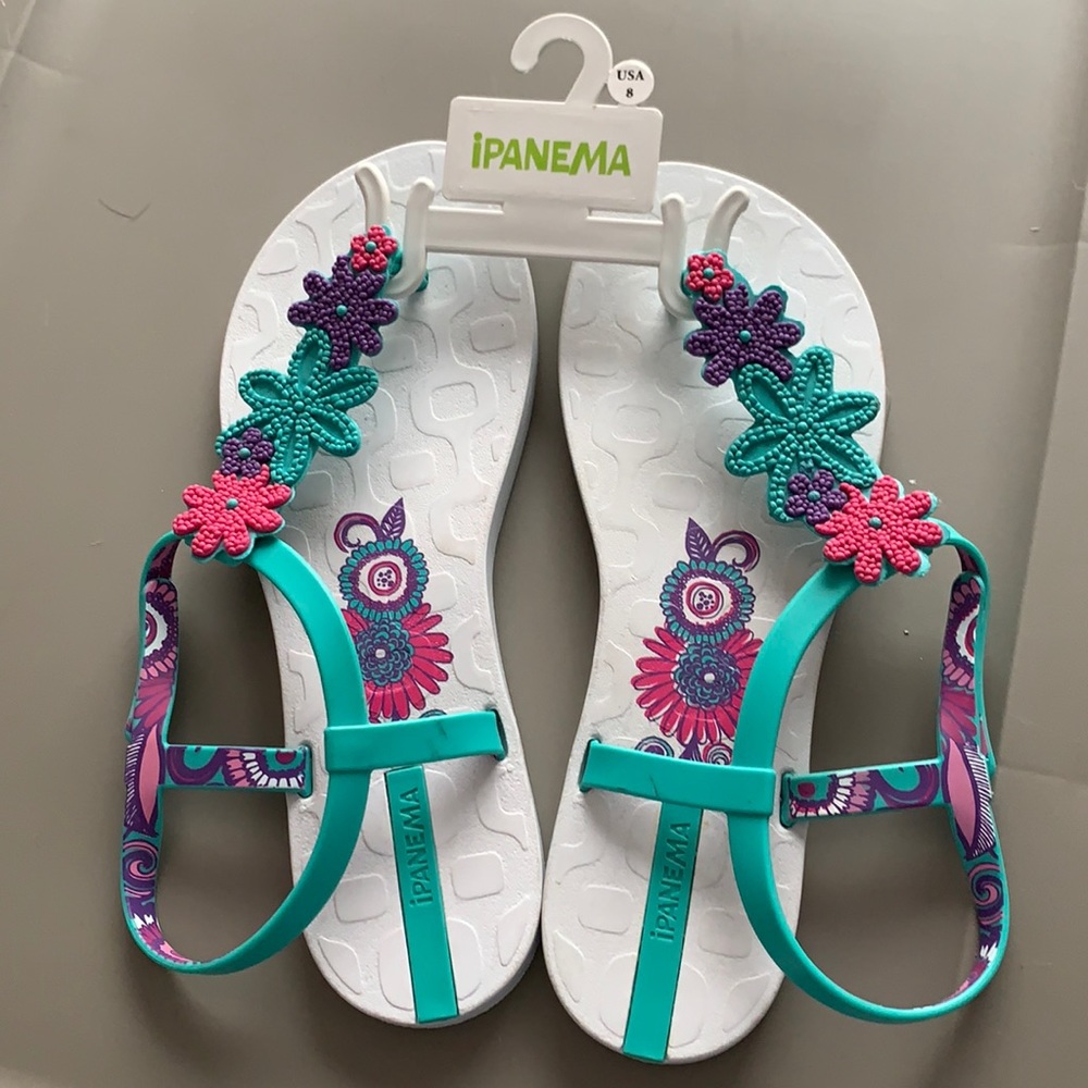 New Women Ipanema flats size 8